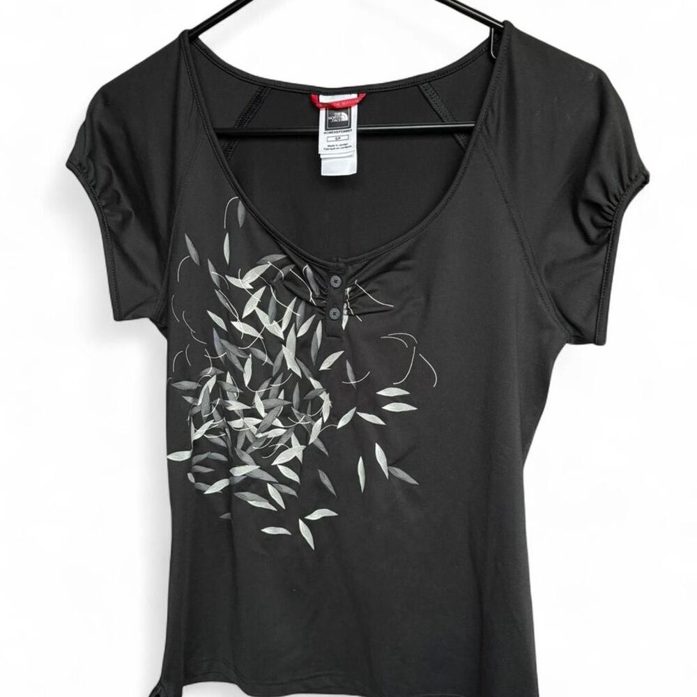 The North Face Women's Black T-shirt S